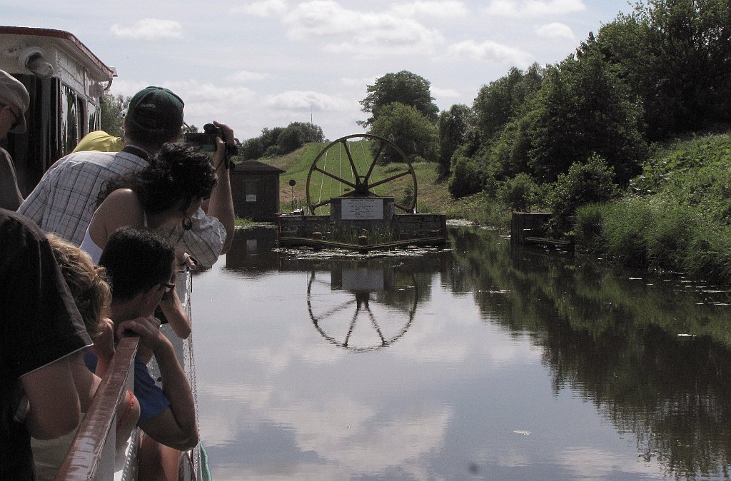 2012-07-02_10-42-52_IMG_x26836_cr.jpg -                                