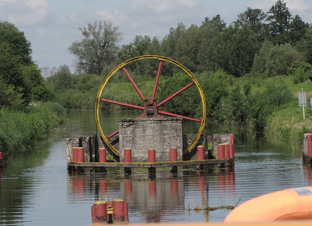 2012-07-02_10-48-02_IMG_x26848_cr.jpg -                                