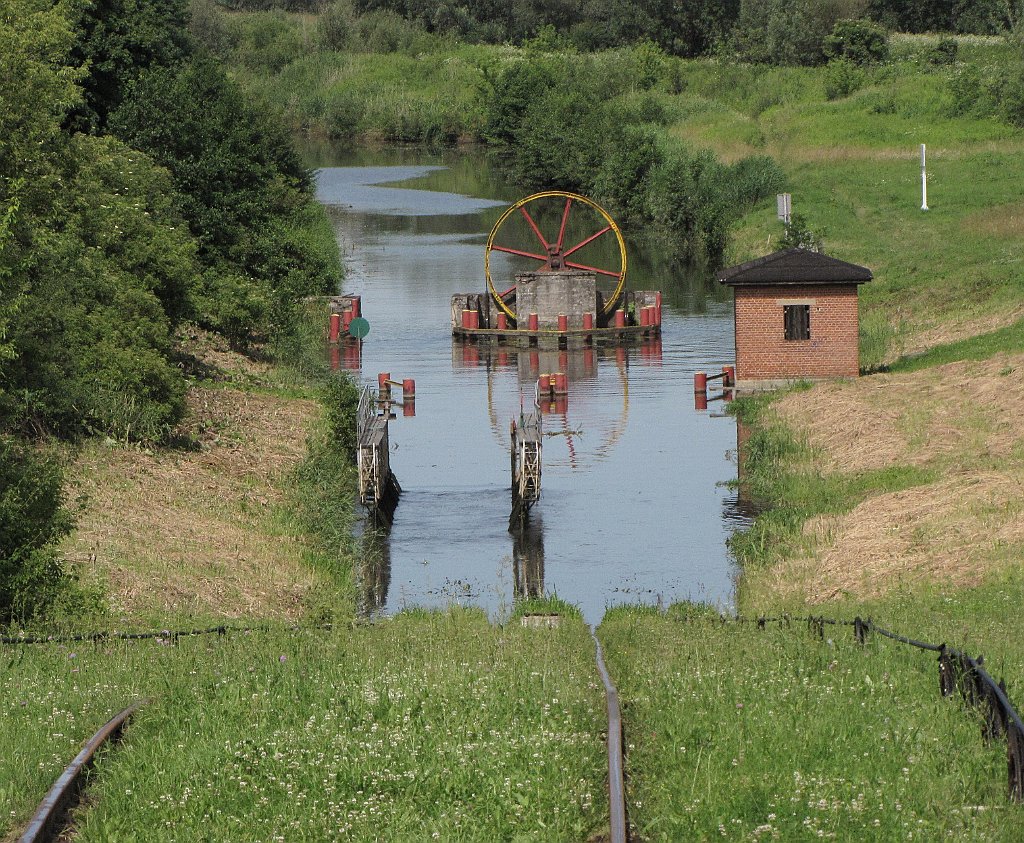 2012-07-02_10-58-14_IMG_x26882_cr.jpg -                                