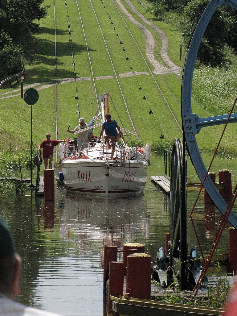 2012-07-02_11-47-28_IMG_x26962_cr.jpg -                                