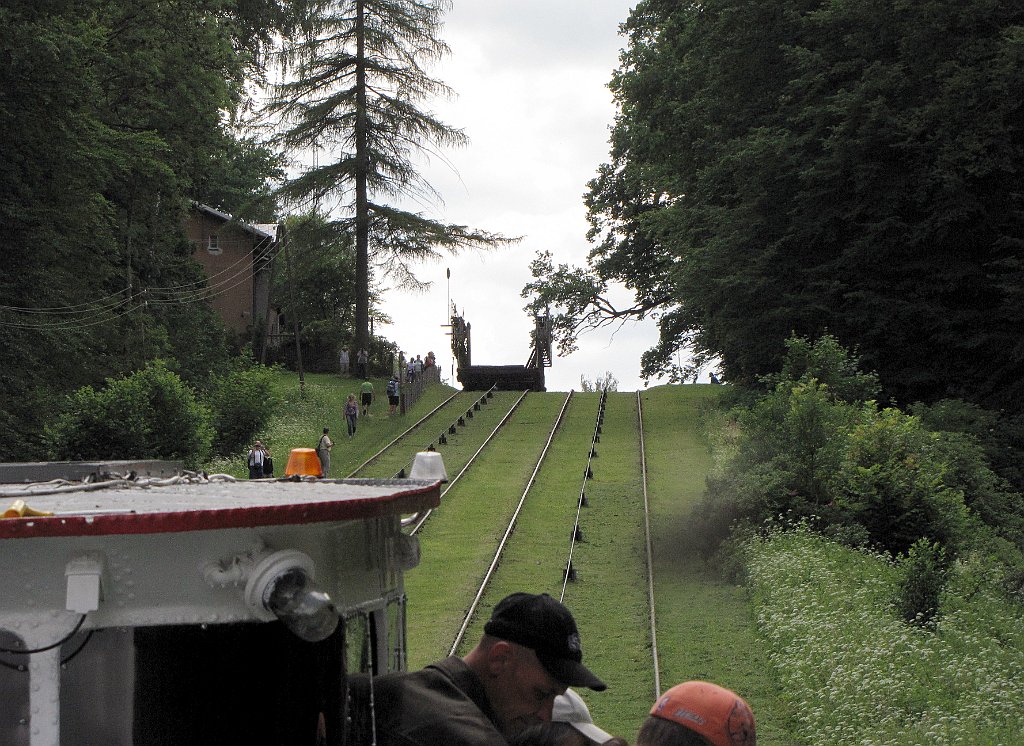 2012-07-02_13-08-53_IMG_x27012_cr.jpg -                                