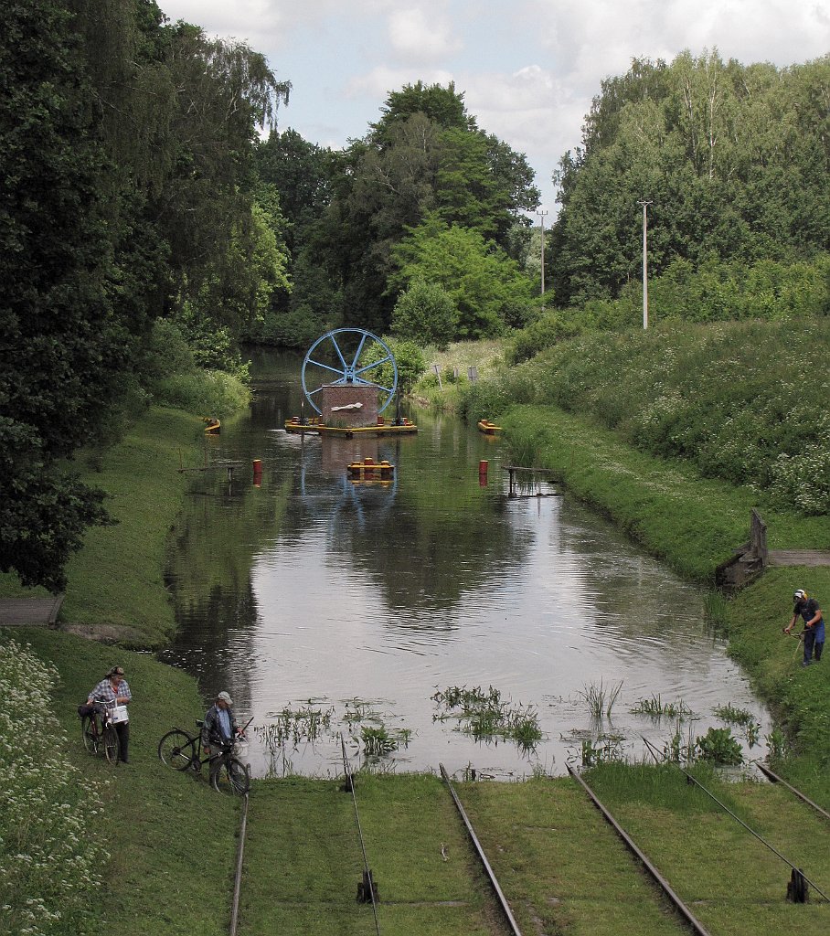 2012-07-02_13-09-25_IMG_x27015_cr.jpg -                                