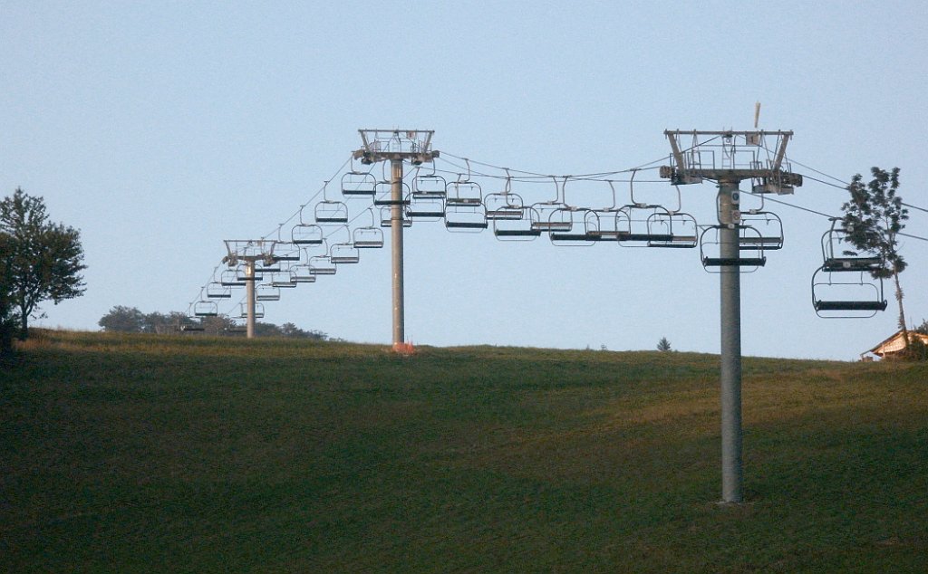 X44_P08230381_cr.jpg - OLYMPUS DIGITAL CAMERA         